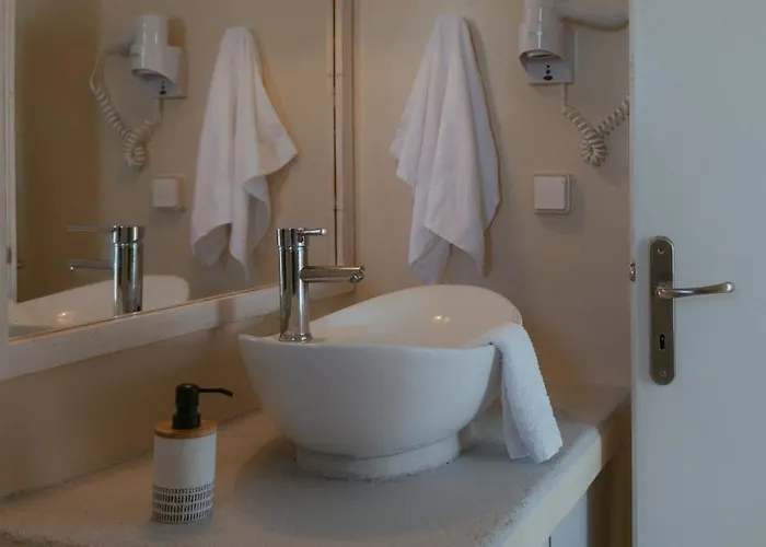 Sunset Getaway * Alikí