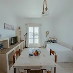 Sunset Getaway Paros Apartment