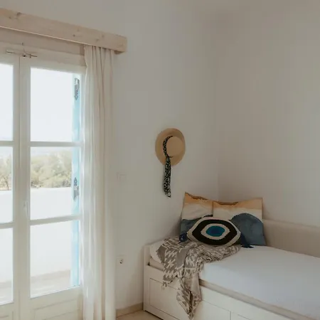 Sunset Getaway Paros דירה Alikí