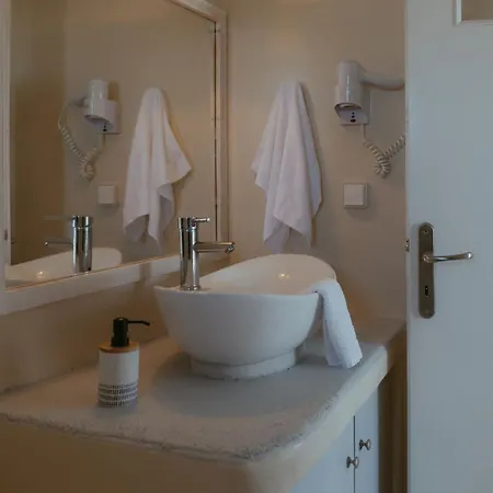 Sunset Getaway * Alikí